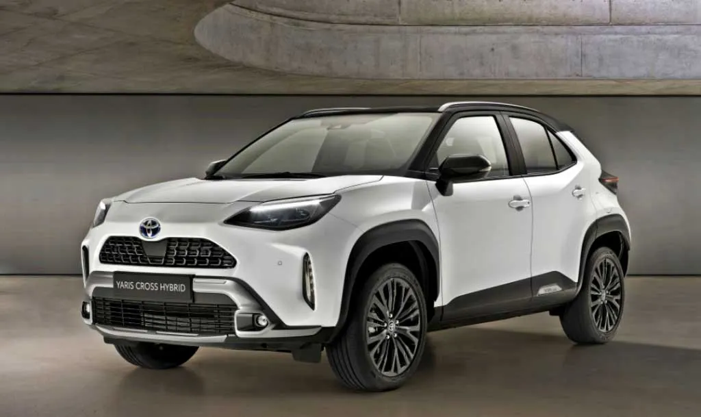 Toyota Yaris Cross 2023 Dati tecnici prezzo motori