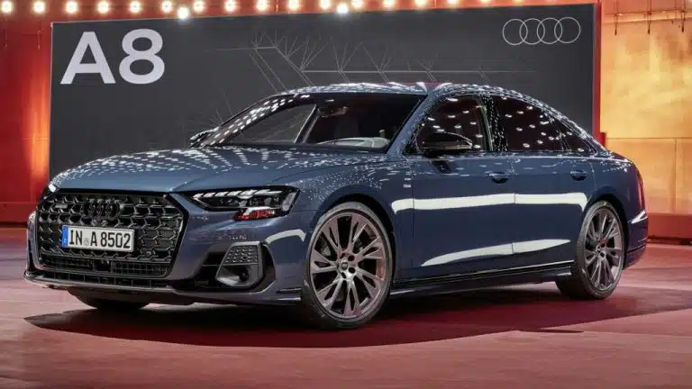 Audi A8 2023: Interni, prezzi, dati tecnici
